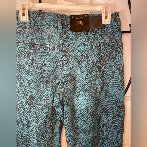 Lucky and Blessed Snakeskin Distressed Jeans 4 NWT - Picture 11 of 13